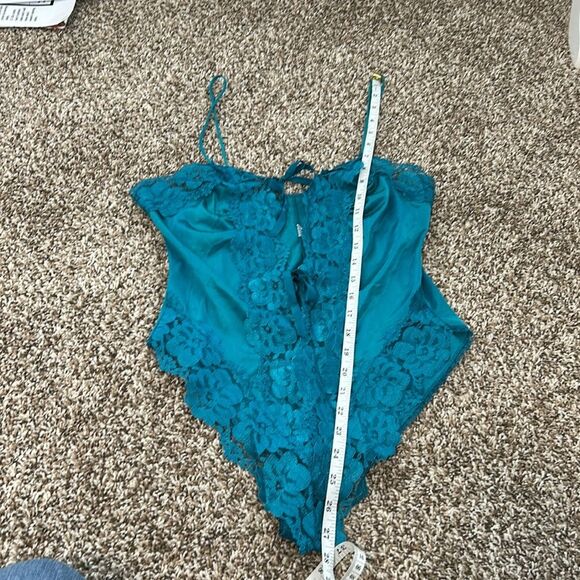 Vintage Alana Gale Intimates Teddy Romper Lace High Cut Nylon Bodysuit Turquoise - Picture 9 of 10